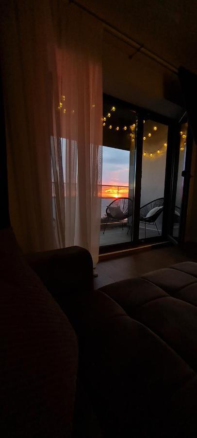 Golden Mirage Sunset Apartment Мамая Екстер'єр фото