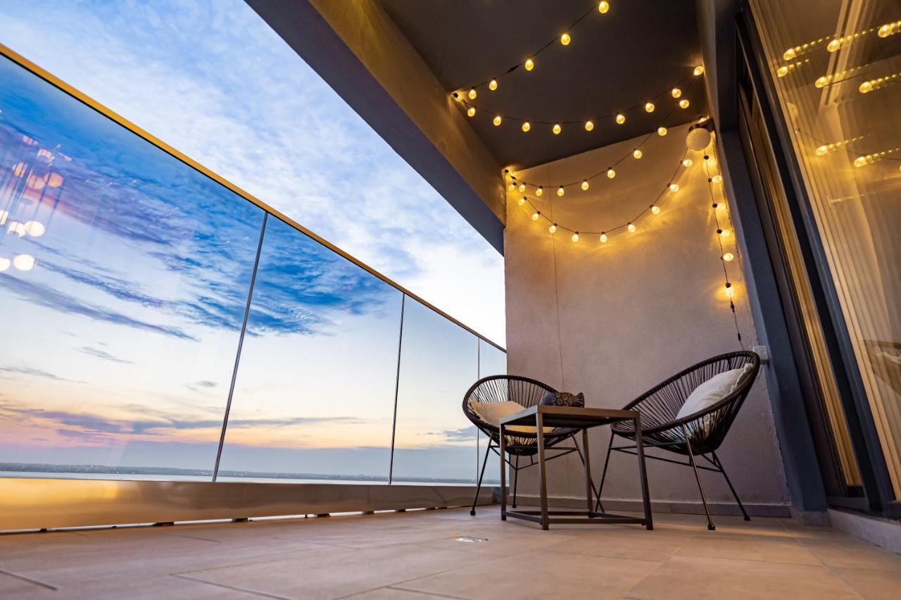 Golden Mirage Sunset Apartment Мамая Екстер'єр фото